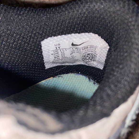 Nike - Picture 6 of 6